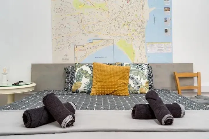 Cozy And Traditional - Ec Studios Larnaca Apartment